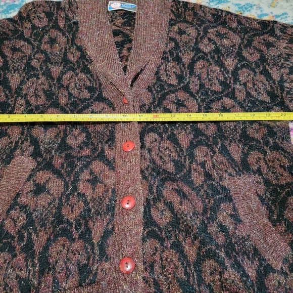 Cardigan - Picture 9 of 9